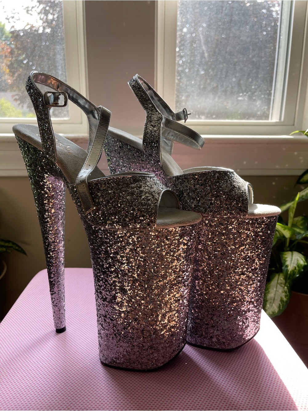 Pleaser Beyond-010LG, (10”) Glitter Heels Size 9 - Picture 3 of 5